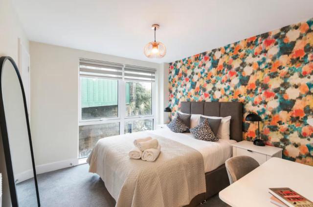 Sleek and Modern 2-BR 1 mile to Borough Market