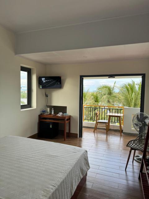 Coral Riverside Homestay & Hostel