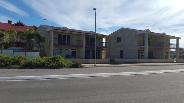 Tumby Bay Hotel Seafront Apartments