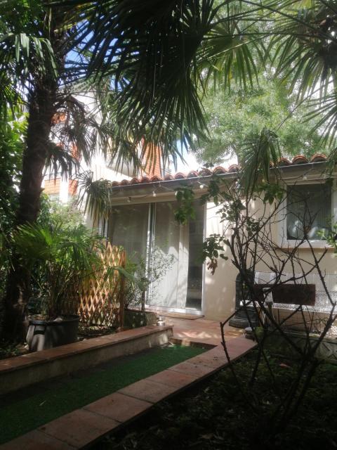 Charmant studio avec jardin
