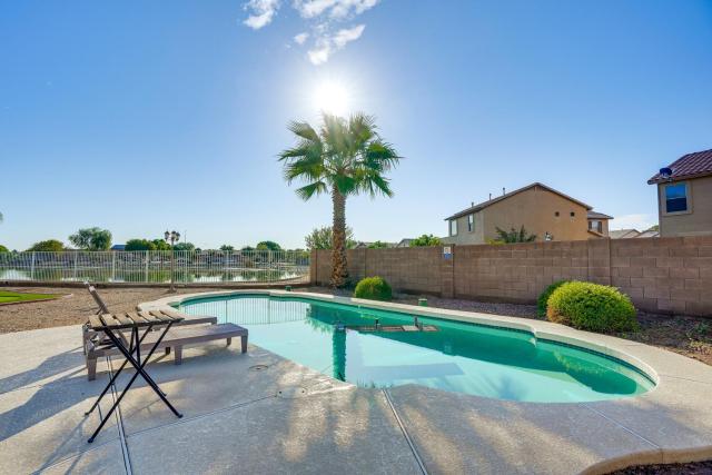 Avondale Abode: Pool, Lake Views & On-Site Fishing