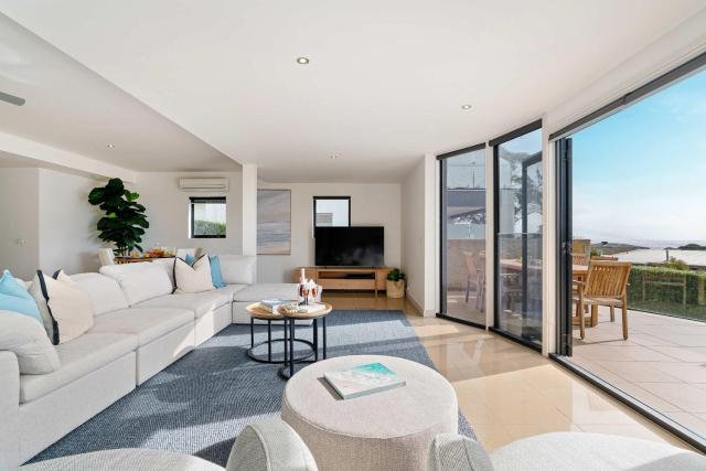 Coastal Sanctuary - Bay Views Spa Games Room