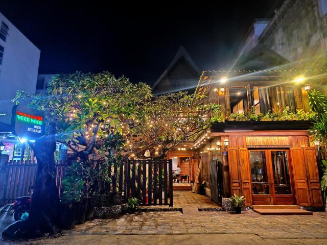 Wood Wood Hostel