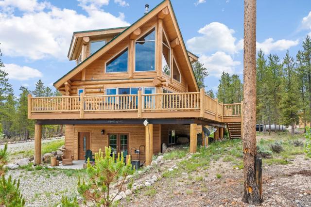 4BD Log Home in Twin Lakes Amazing Views Pets OK