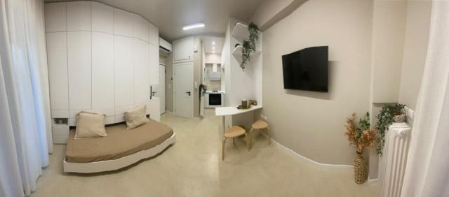 Tiny apartment in Petroupoli