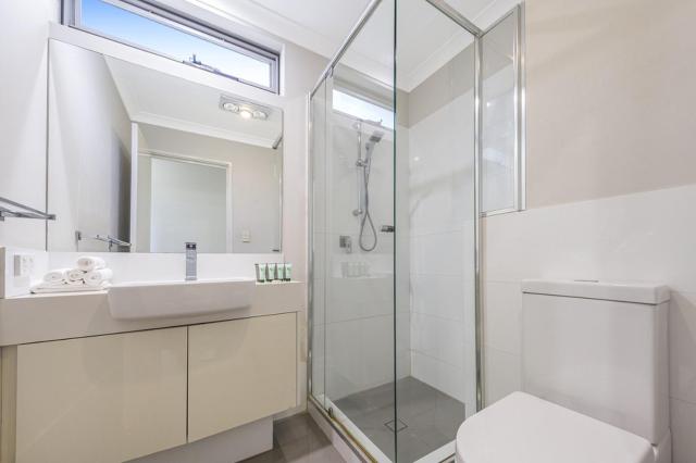 Entire 3-Bedroom Home in Mirrabooka Town Centre