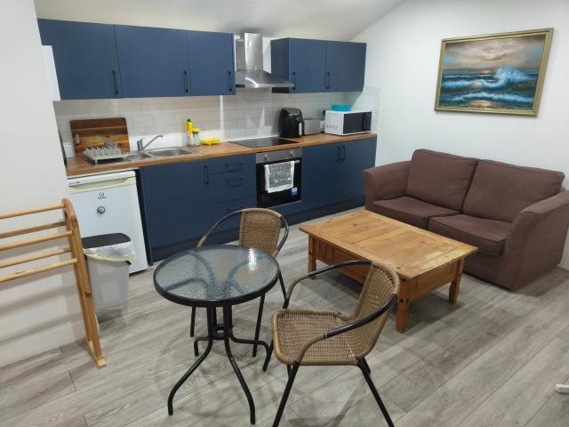 Southall - Sleeps 3 & Great Transport Links