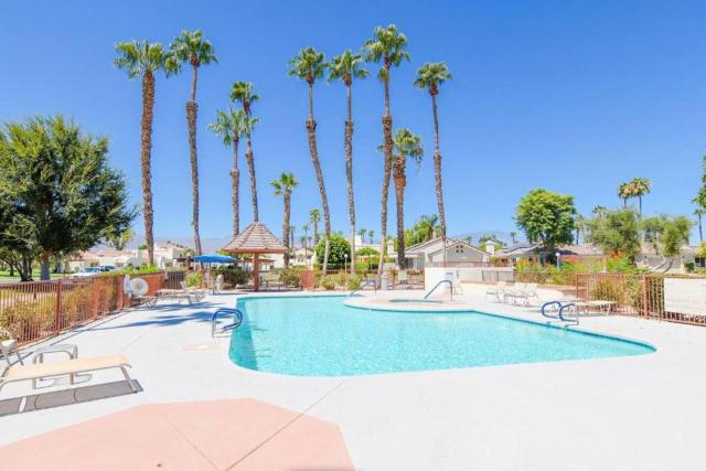 Desert Breezes Resort 1 Bedroom Suite with Resort Access
