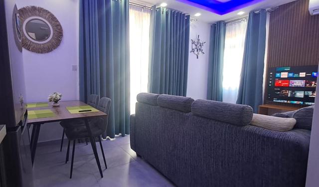 Flic en Flac Cozy modern Apartment with AC & Pool