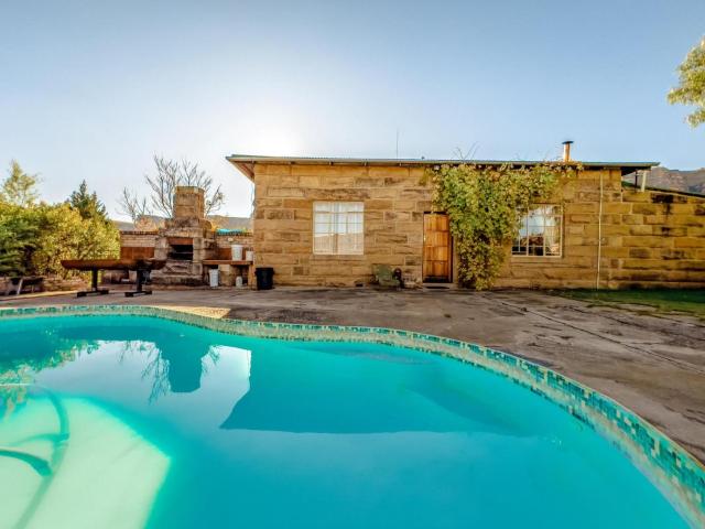 Camelroc Guest Farm