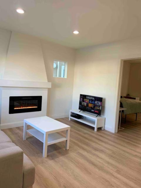 2 Bedroom Modern North Park Gem