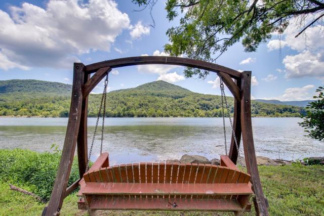 Dock & Hot Tub: Tennessee River Cabin Getaway