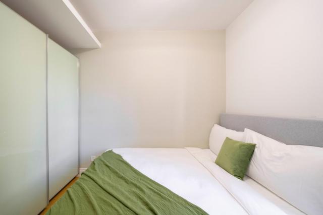 Modern 2BR 1 Living Room Apartment Near Metro Lines one