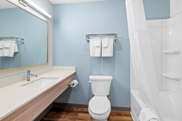 WoodSpring Suites Richmond Airport