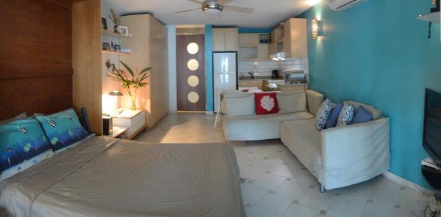 Cozy Beachfront Studio