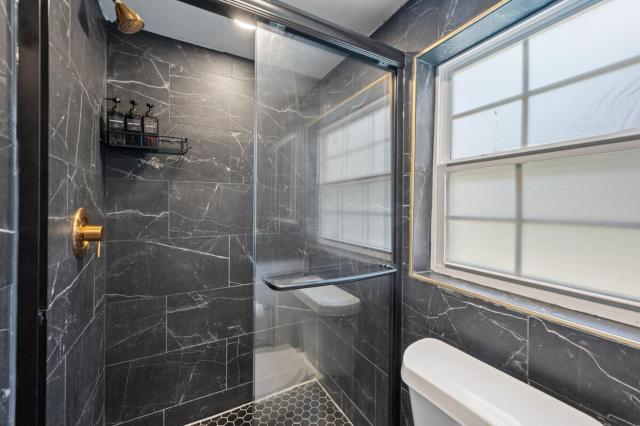 Work & Play 4 BR Escape with Pool