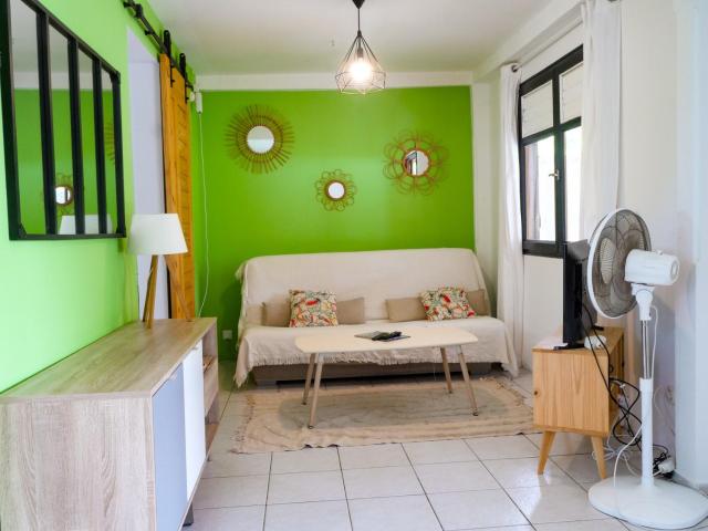 Ti Kaz Houelmont, Vue jardin tropical, proche plage de Rivière-Sens