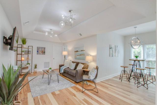 The Grant | 9 mins to downtown, Vandy on foot