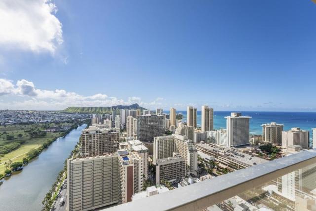 Ocean views upgraded modern studio by HOC Realty