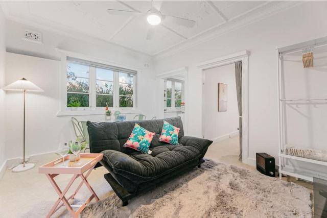 Harbour & Heritage Elegant Escape in Kirribilli