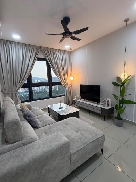 M Vertica w Infinity Pool Mrt TRX Sunway Velocity