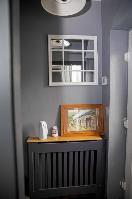 2BR Home in Manchester near Etihad Stadium with Parking
