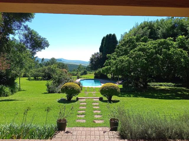 Halliwell Country Inn