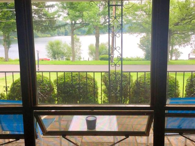 Peaceful Private Cabin on Crystal Lake near Elk Mountain, Pennsylvania