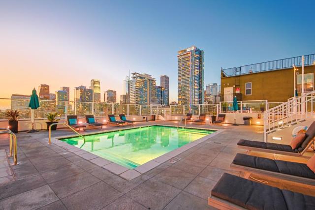 Modern Loft 1BR in Downtown LA!