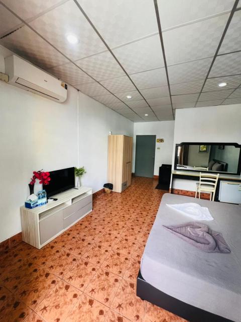 Patong Adventure Hostel