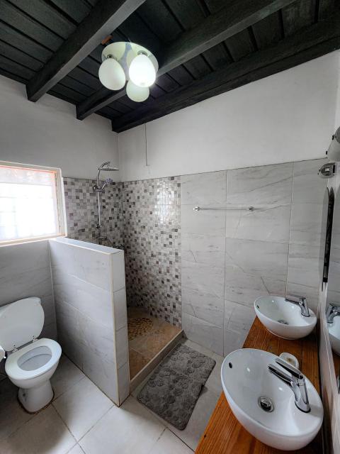 La Casa Di Luna - Hotel with Pool and Restaurant in Antananarivo