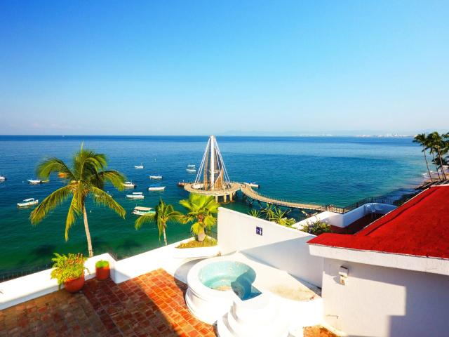 Emperador Vallarta Beachfront Hotel and Suites