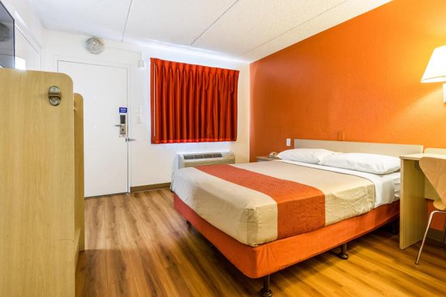 Motel 6 Tempe, AZ Phoenix Airport Priest Dr