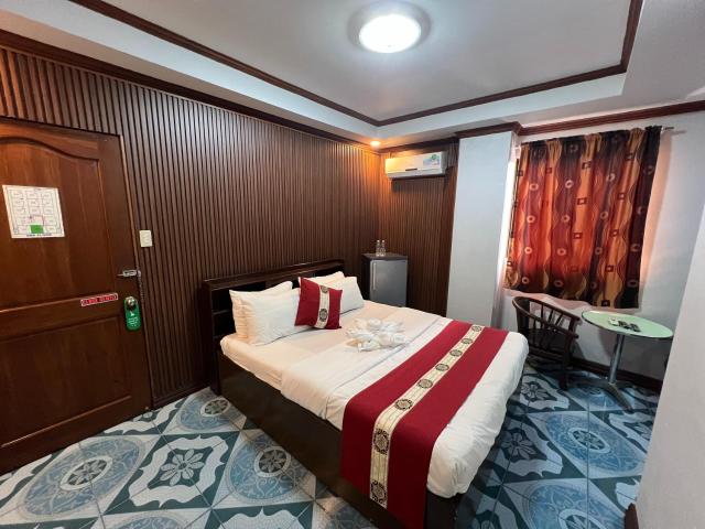 Rossa Hotel