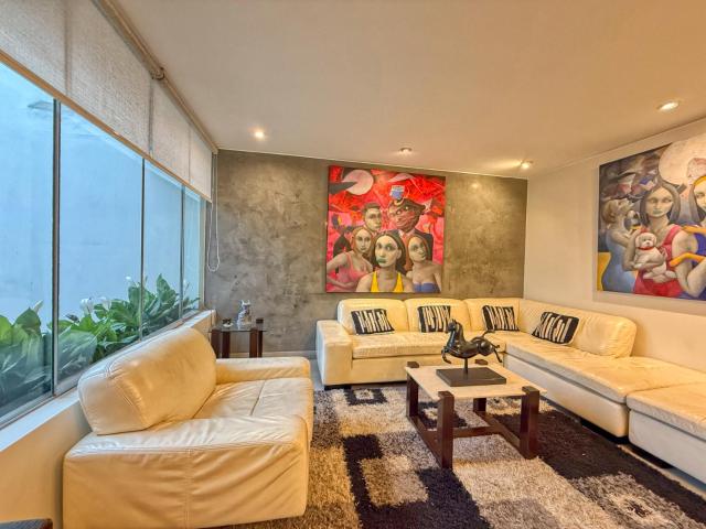 Beautiful Penthouse in Lima, in front of the park