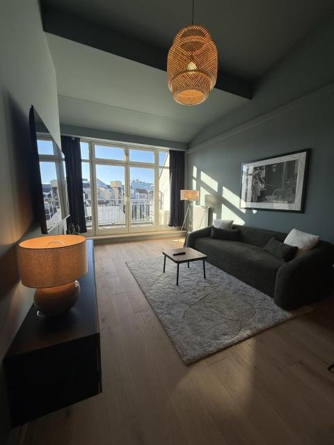 Zentrales Dachgeschoss-Apartment Augustenstraße