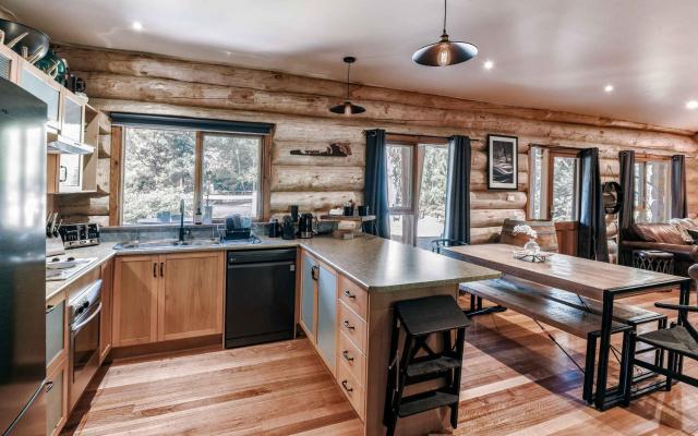 Cuan Den Log Cabin