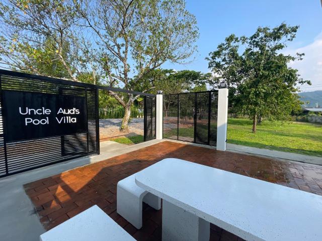 Uncle Aud's Pool Villa near Hatyai City