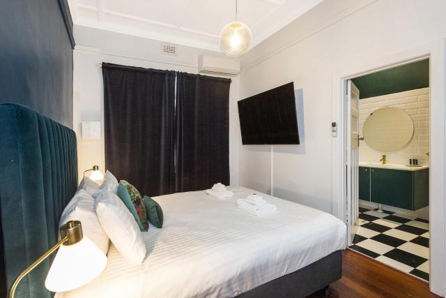 Stylish 1BR APT in West Perth with Parking