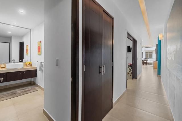 Stylish 2BR Flat: Steps from Los Muertos Beach & Dining