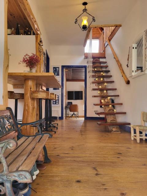 Charmingly Renovated Village House in Sintra, Penedo