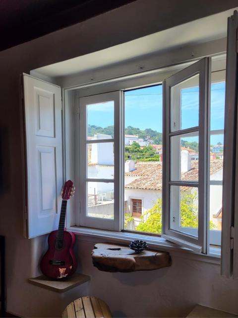Charmingly Renovated Village House in Sintra, Penedo