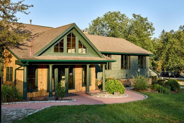 Bluebird Cady Hill Lodge