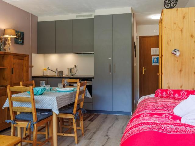 Studio Rosablanche D13 by Interhome