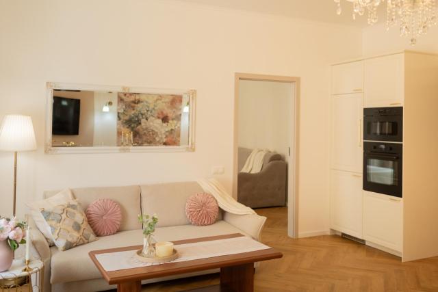 Tynska apartment