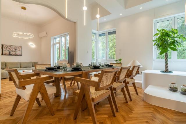Belle Étage 4BD 3BA Apt Kypseli Athens