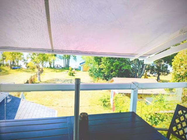 Waterfront Comfy Guesthouse, PEC