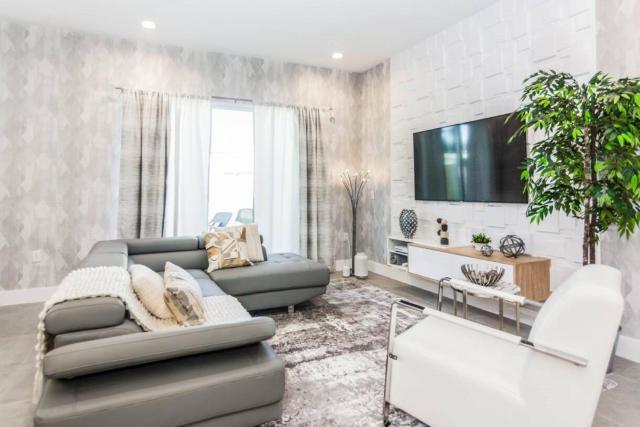 Magic 5bd House 8 min from Disney