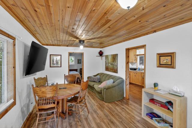 Dog-Friendly Wine Country Cabin cabin