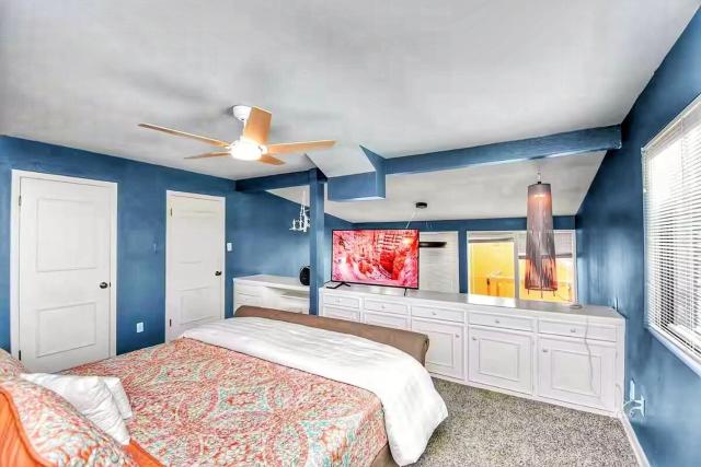 D Houston Oasis - Private Jacuzzi Loft Heated Pool